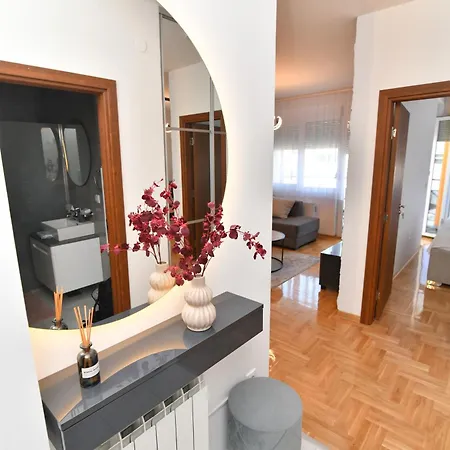 Apartman Dina Pirot Exterior photo